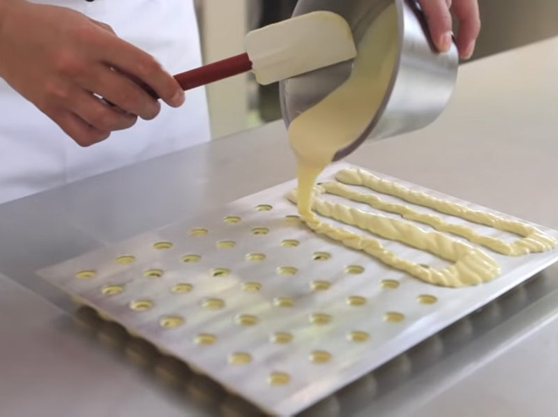 Truffle Shells Filling Closing Plate